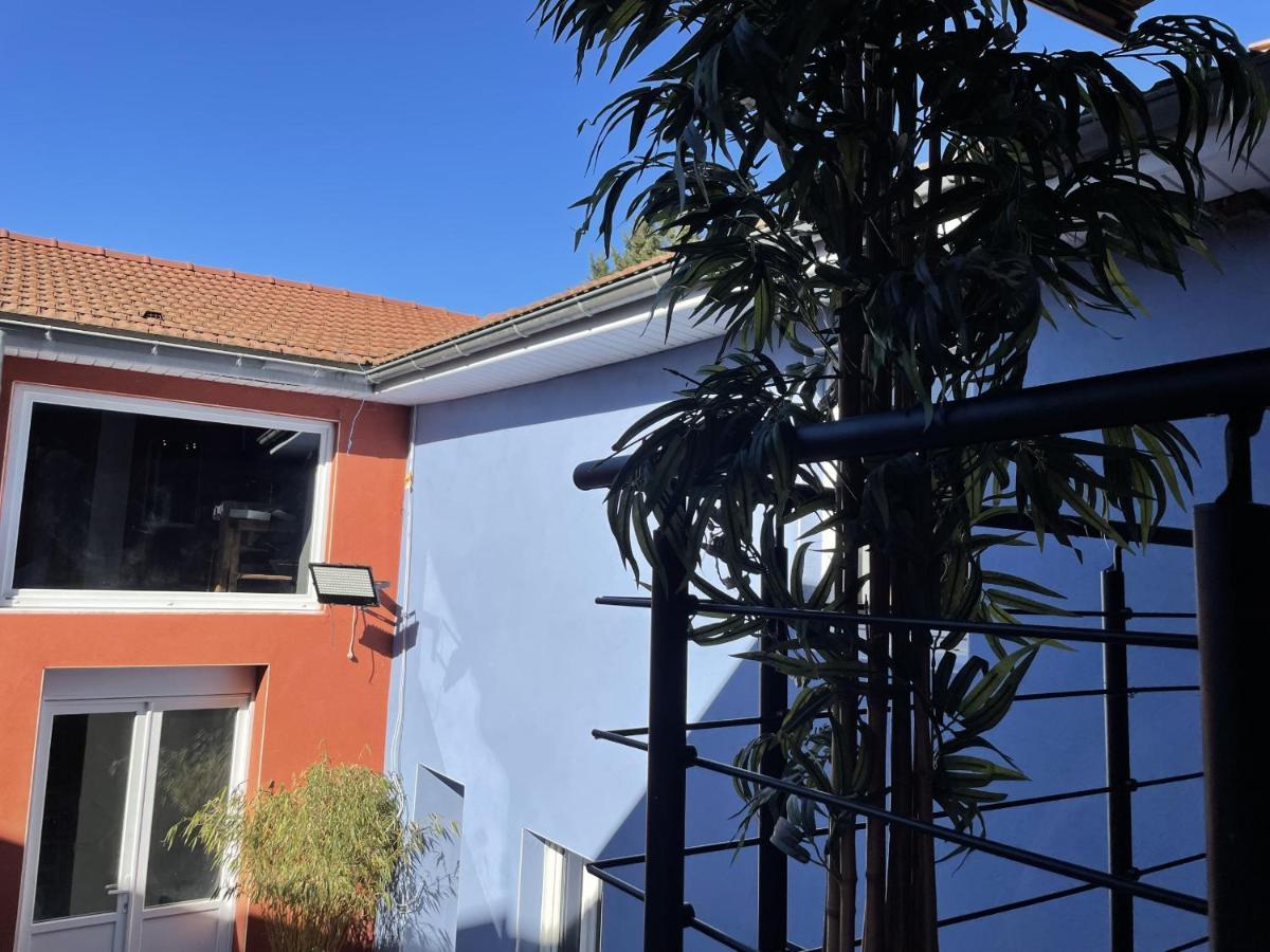 Villa Kiara Hebergements Cusset Eksteriør bilde